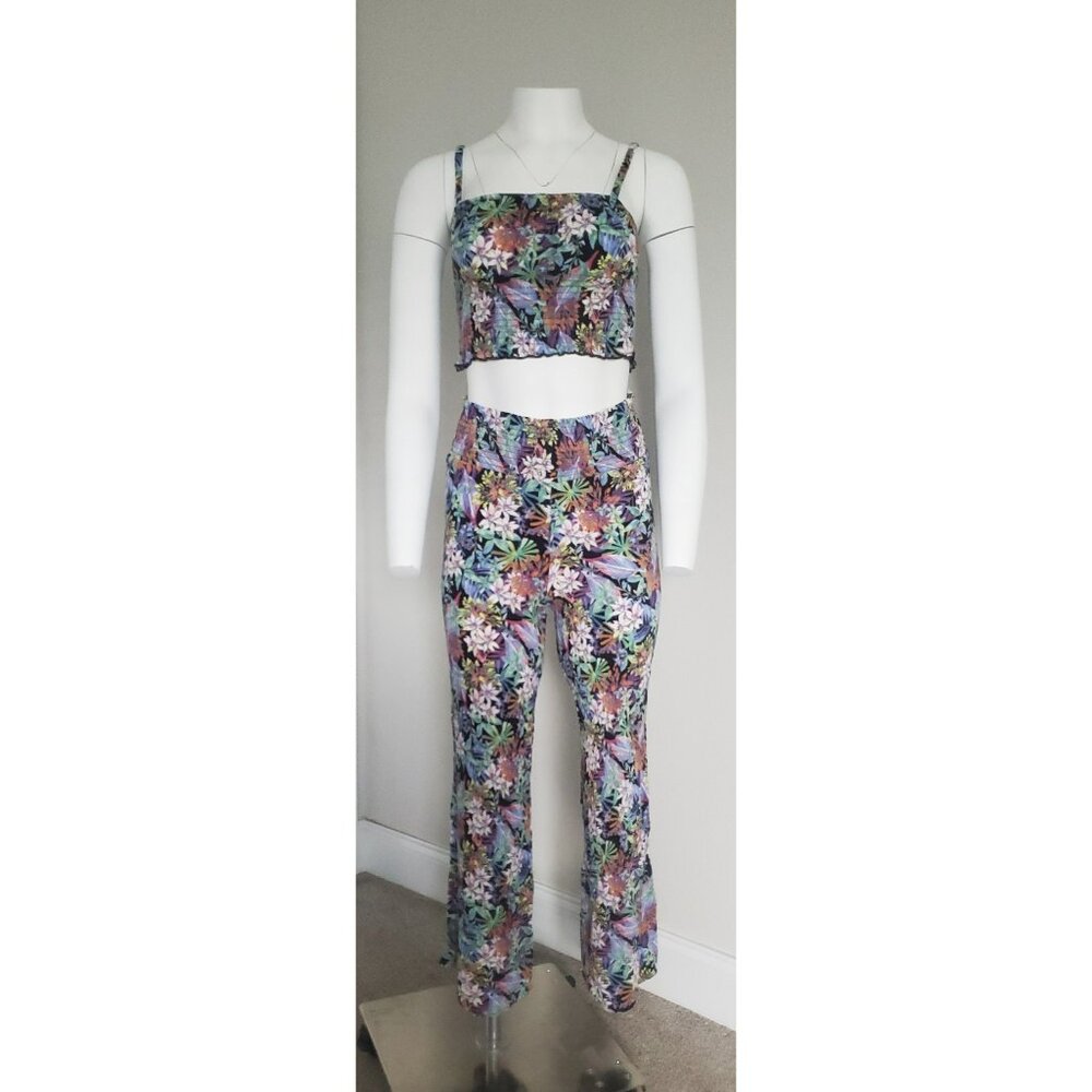 Hippie Rose 2-piece Floral. Size Small